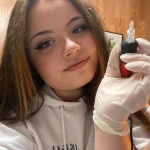 Meet your Posher, Ari